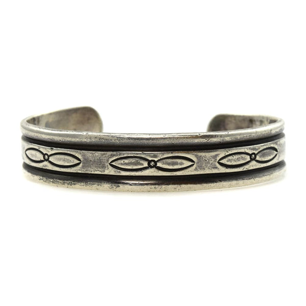 40s〜50s Navajo Sterling Silver Bracelet Navajo Arts and Crafts Guild Silver Bracelet with Stamped Designs c. 1