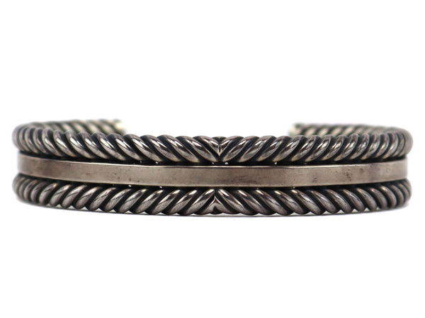 早い者勝ち‼️ Navajo Steve Arviso シルバー ブレスレット Steve Arviso (b. 1963) - Navajo - Sterling Silver Bracelet with Twist