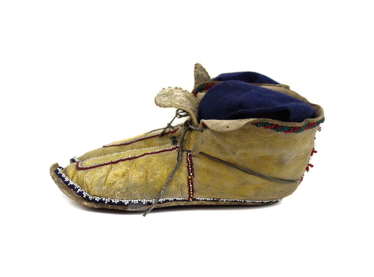 Apache Beaded Leather Moccasins Late 19th Century, 5