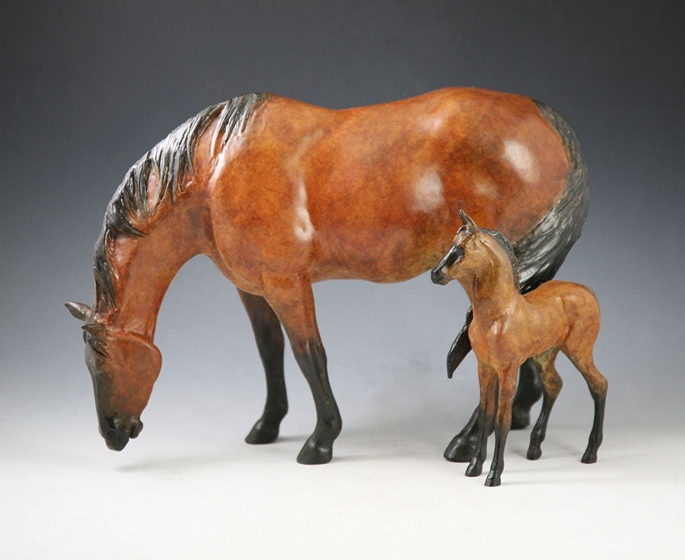 Star Liana York - Grazing Mare and Foal