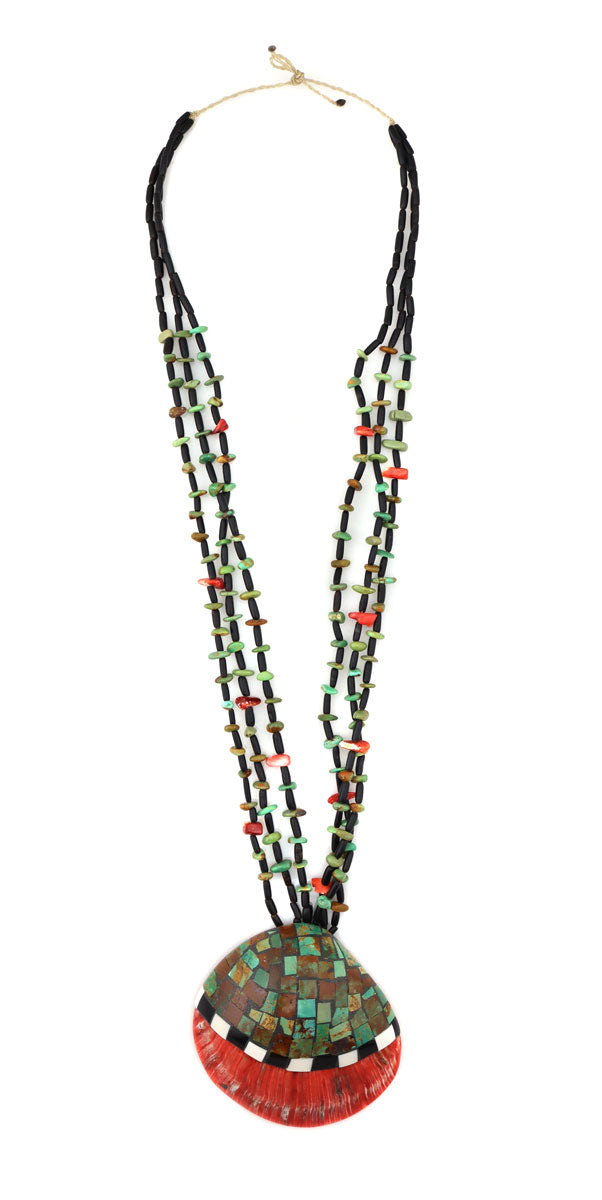 Santo Domingo (Kewa) Necklace with Shell Pendant, Contemporary, 28" length (J90106-011-030)