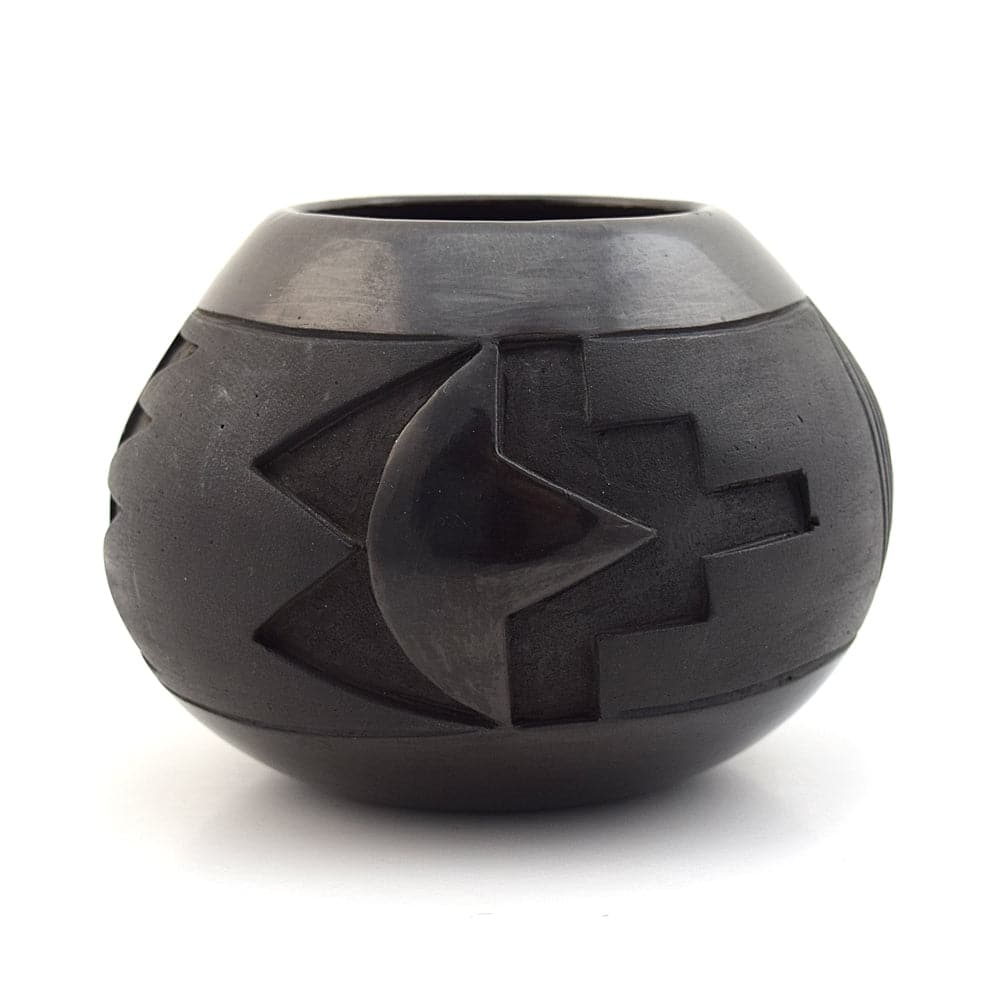 Dominique Naranjo - Santa Clara Black Carved Jar c. 1970, 3.5" x 4.5" (P91936C-0318-001)
