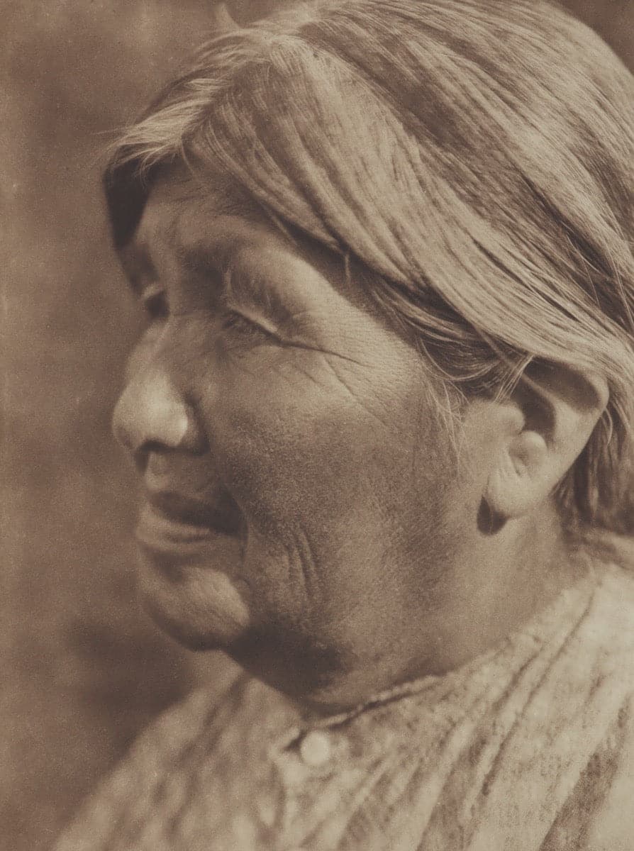 Edward S. Curtis (1868-1952) â€“ A Yaundanchi Yokuts Woman
